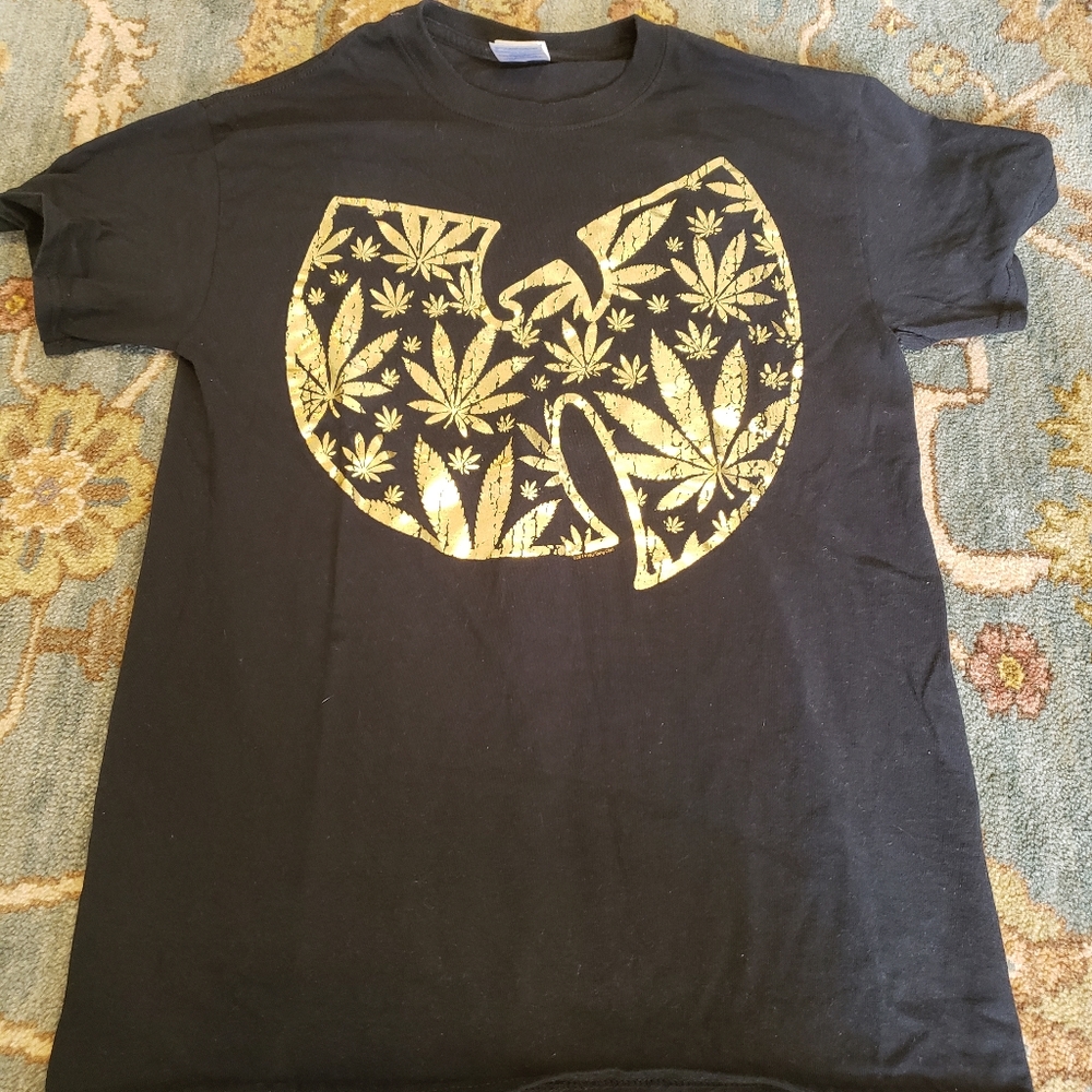 Wutang Cannabis Black and Gold TShirt Size Small